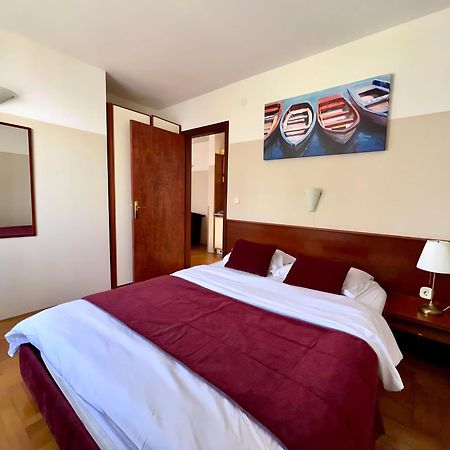 Villa Valdepian Apartments Savudrija Bagian luar foto