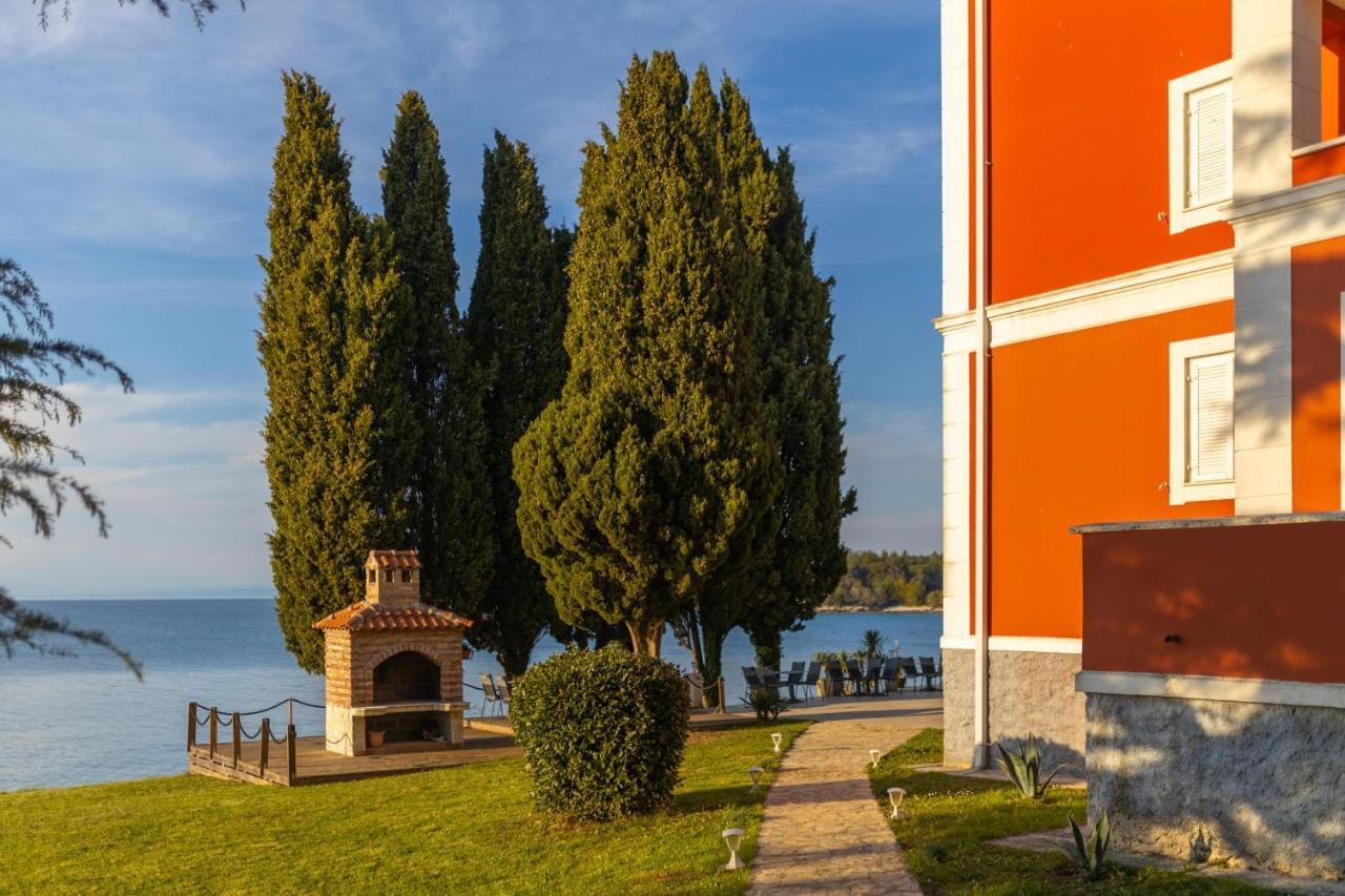 Villa Valdepian Apartments Savudrija Bagian luar foto