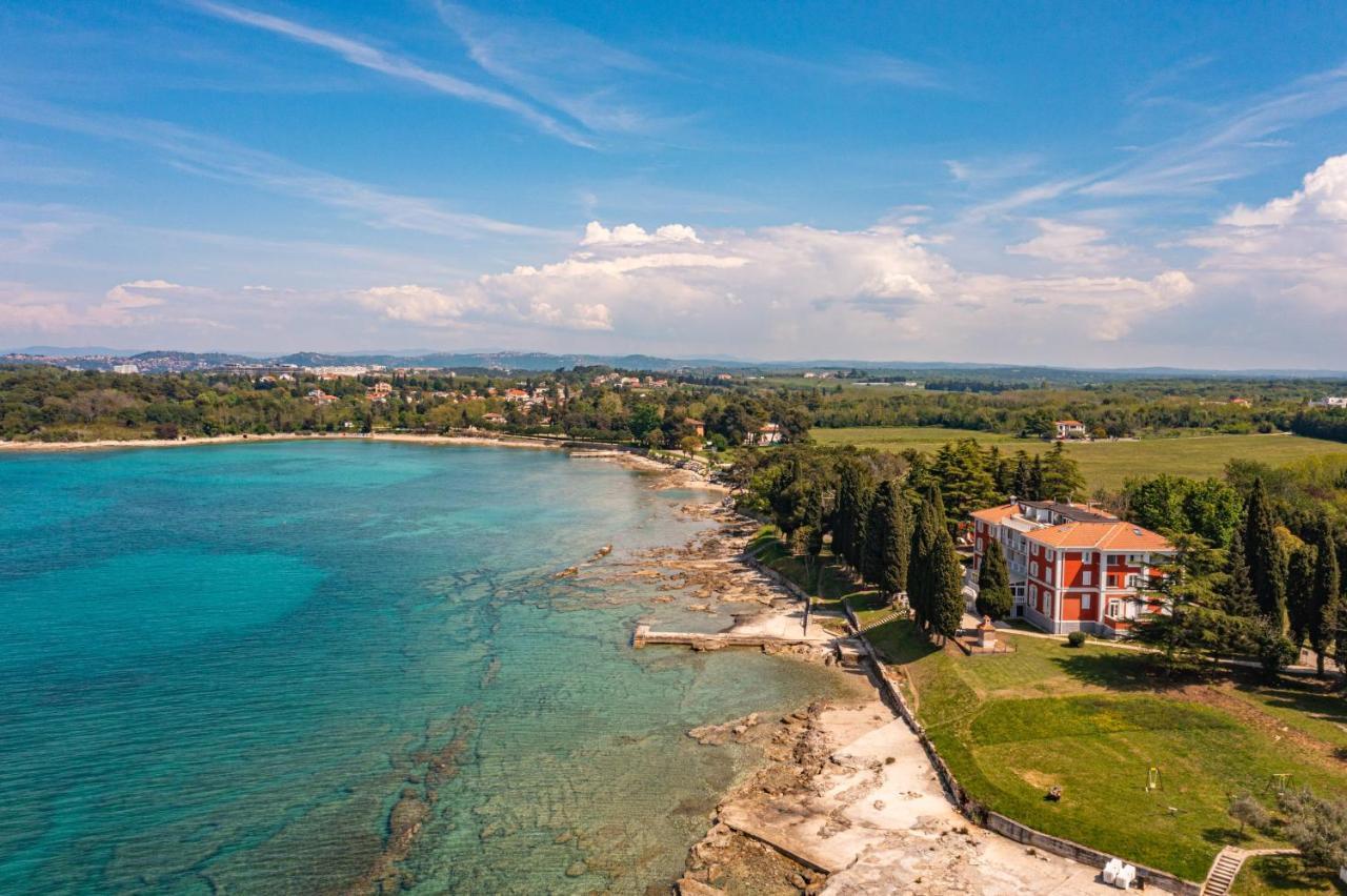 Villa Valdepian Apartments Savudrija Bagian luar foto
