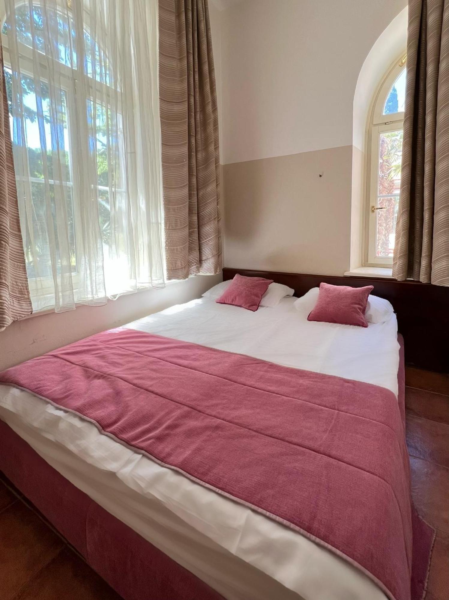 Villa Valdepian Apartments Savudrija Bagian luar foto